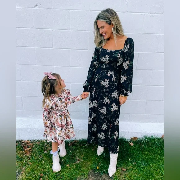 Floral dress - Picture 3 of 3